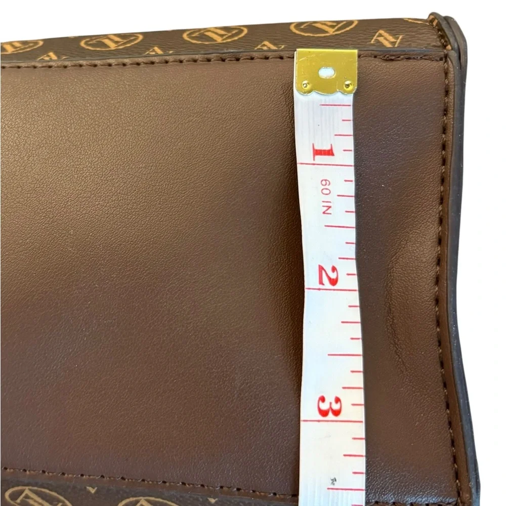 NEW‎ Adrienne Vittadini Signature Sport Collection Satchel Monogram Chocolate